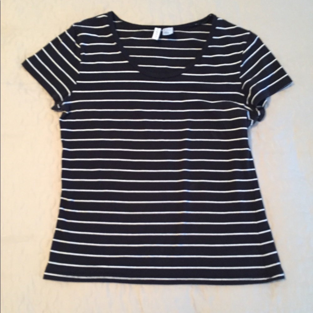 Short sleeved shirt